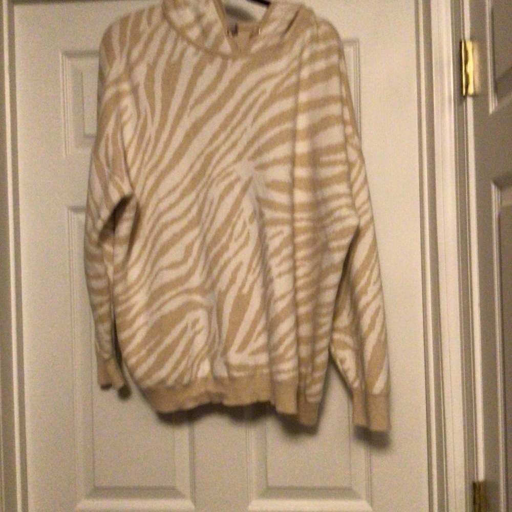 Chico’s sweater Hoodie size XXL